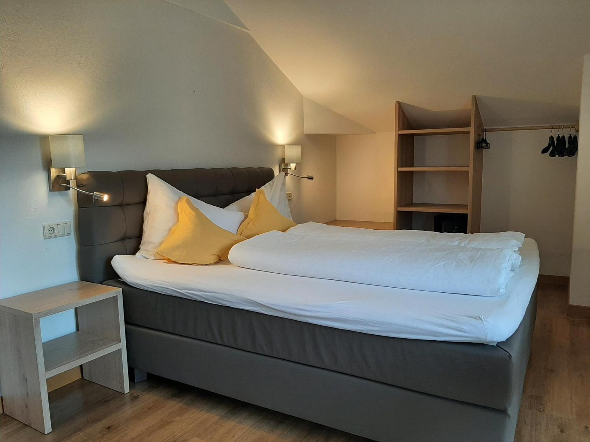 Residence Adler Tesimo Luaran gambar